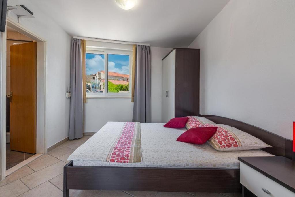 Maria Ii Apartment *